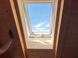 Hochwertige Fenster von Velux und Roto